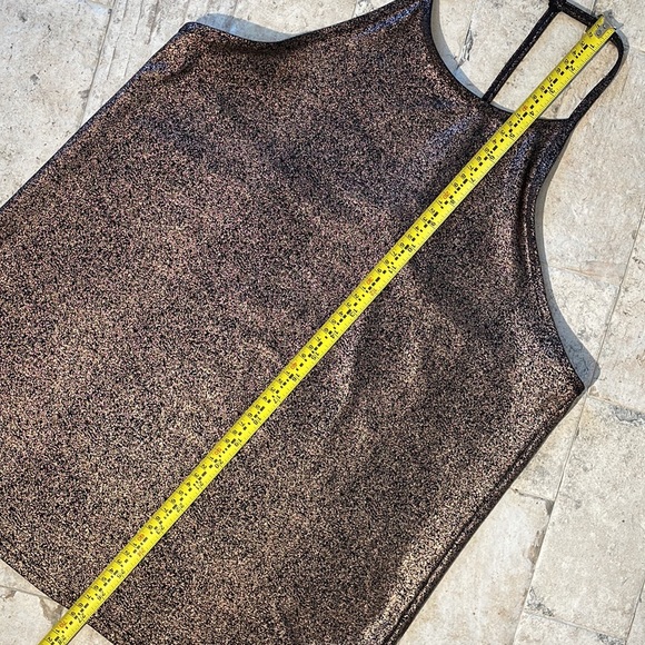 Fabletics, metallic bronze and black T back, active halter tank top. Size L - Picture 9 of 10